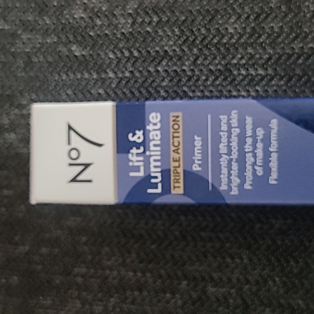HP🔥🔥🔥No7 lift luminate triple action primer 1 oz